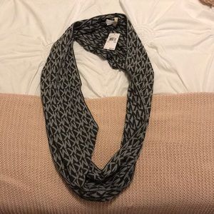 Michael Kors Infinity Scarf NWT